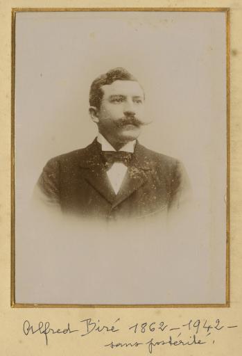Alfred Biré (1862-1942) : seuls les trois premiers portraits sont légendés, un doute subsiste pour les suivants.